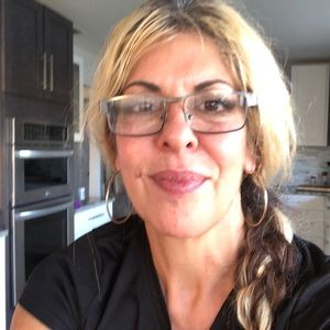 Meet your Posher, Francesca